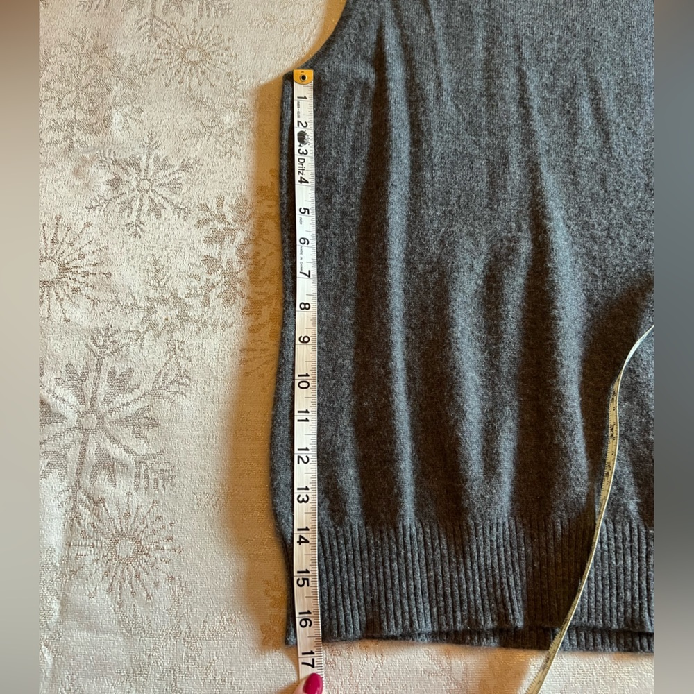 Sutton Cashmere Tank - Picture 4 of 5
